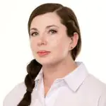 Natalia M. - Accountant